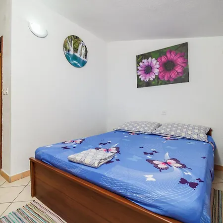 Apartments Jase Lukovo Sugarje Exterior photo